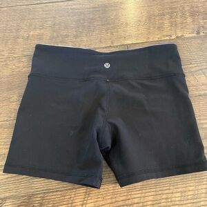 Lululemon Reversible Black Purple Spandex‎ Shorts Size 6